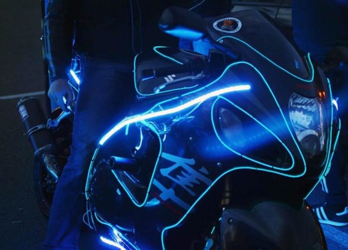 Tynd neon og tyk LED-flex motorcykel tuning.